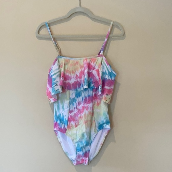 Boutique One Piece - Picture 2 of 5